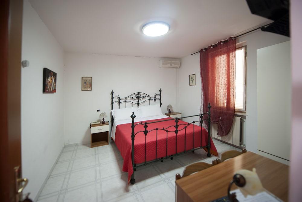 Hotel Athena سبوليتو المظهر الخارجي الصورة