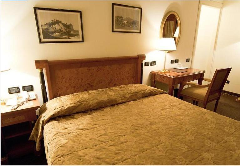 Hotel Athena سبوليتو المظهر الخارجي الصورة