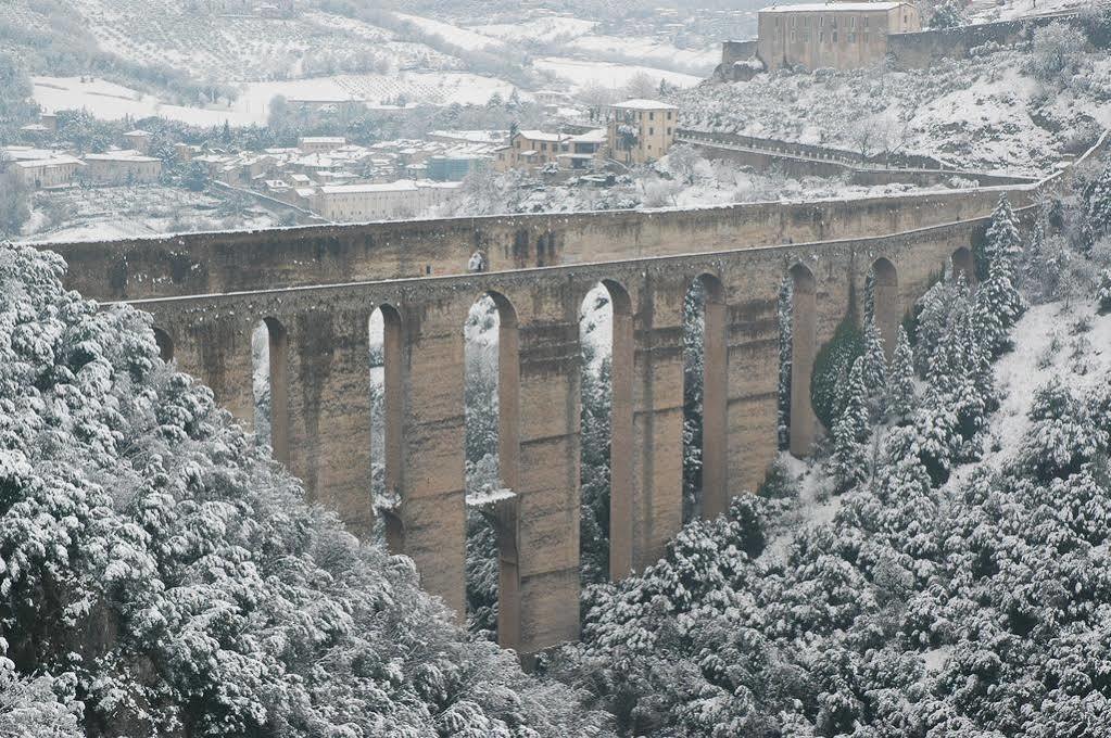Hotel Athena سبوليتو المظهر الخارجي الصورة